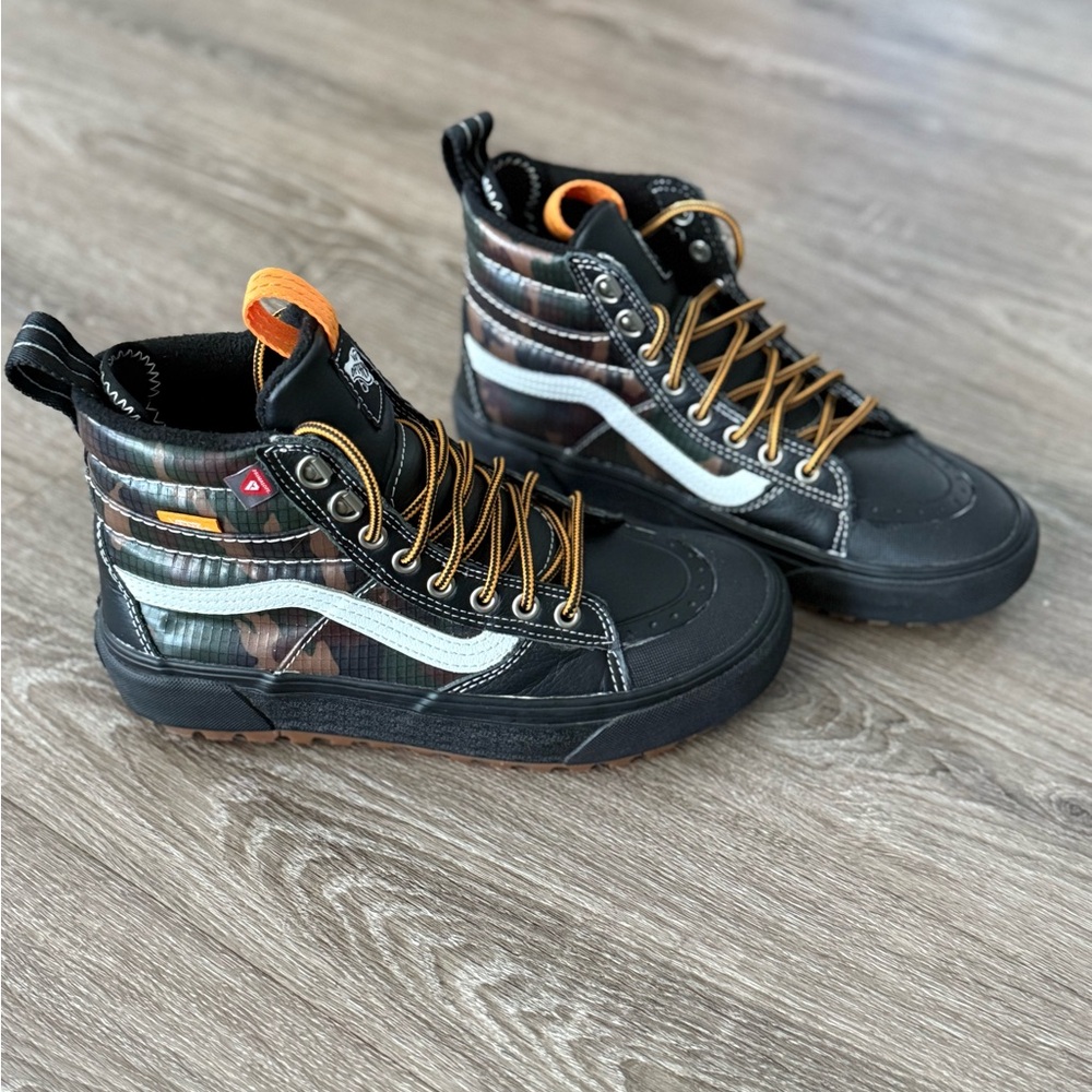 Vans Sk8-Hi MTE 2.0 DX Camo (M6.5/W8) Like New!